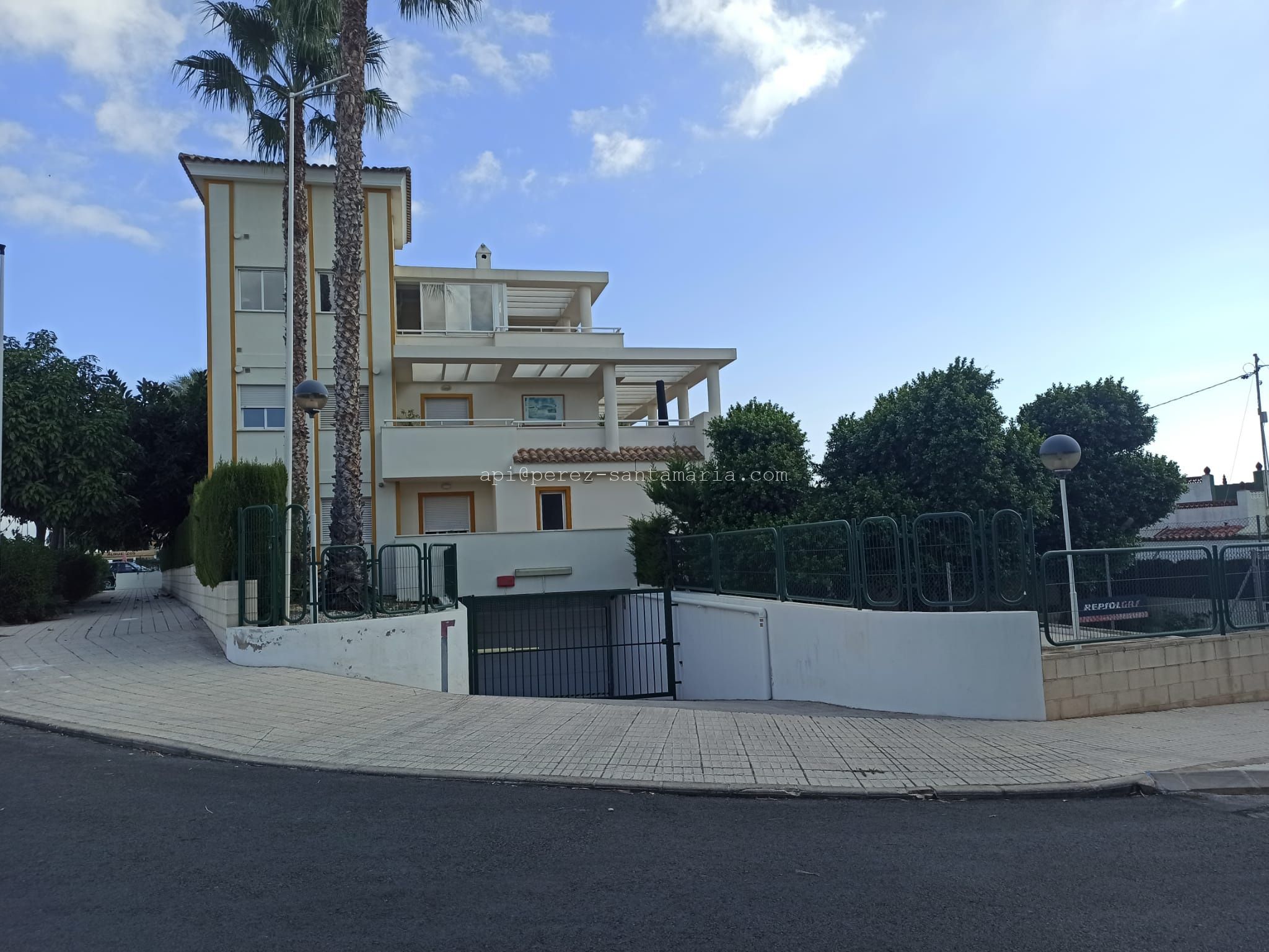Garaje en venta en Albir