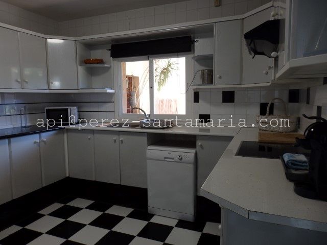 MAGNÍFICA VILLA EN ALBIR