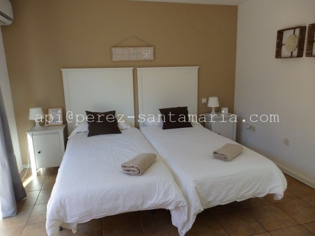 MAGNÍFICA VILLA EN ALBIR