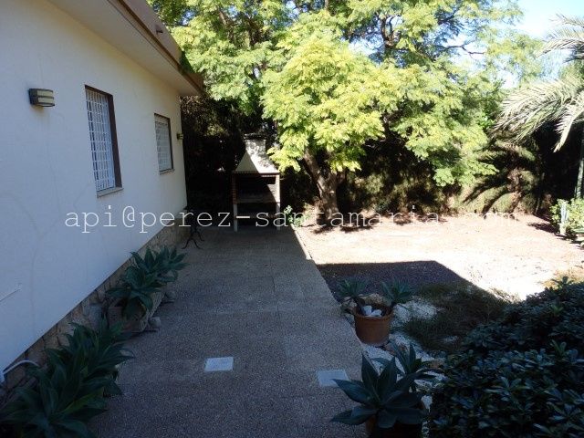 MAGNÍFICA VILLA EN ALBIR