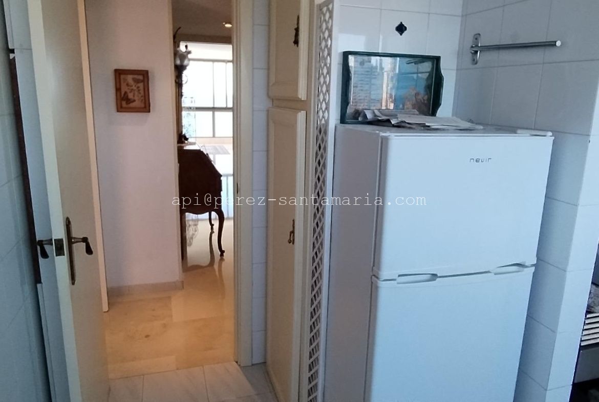 APARTAMENTO EN 1ª LINEA DE PLAYA EN BENIDORM