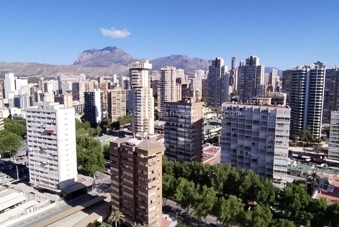 APARTAMENTO EN 1ª LINEA DE PLAYA EN BENIDORM