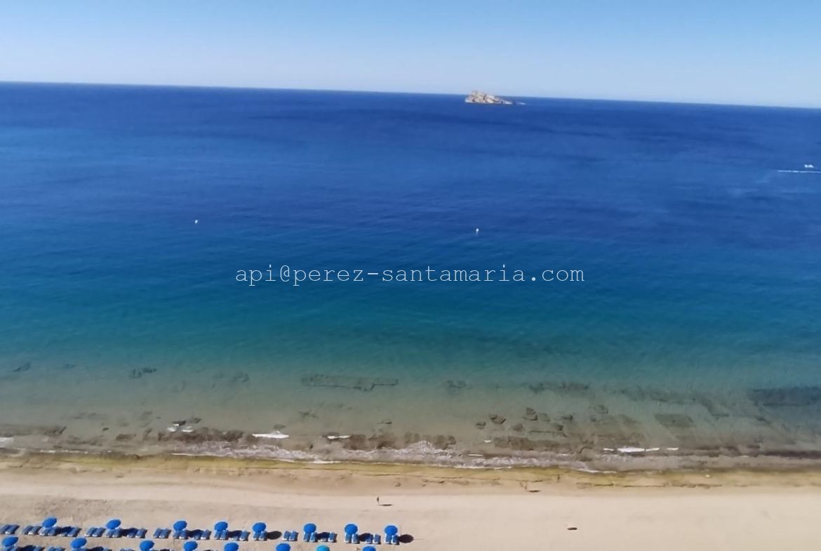 APARTAMENTO EN 1ª LINEA DE PLAYA EN BENIDORM