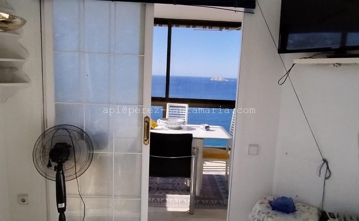 APARTAMENTO EN 1ª LINEA DE PLAYA EN BENIDORM