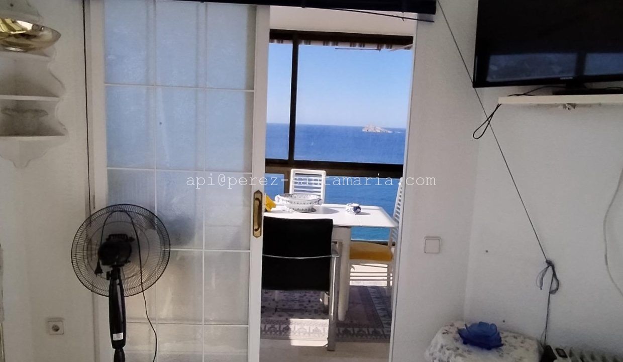 APARTAMENTO EN 1ª LINEA DE PLAYA EN BENIDORM
