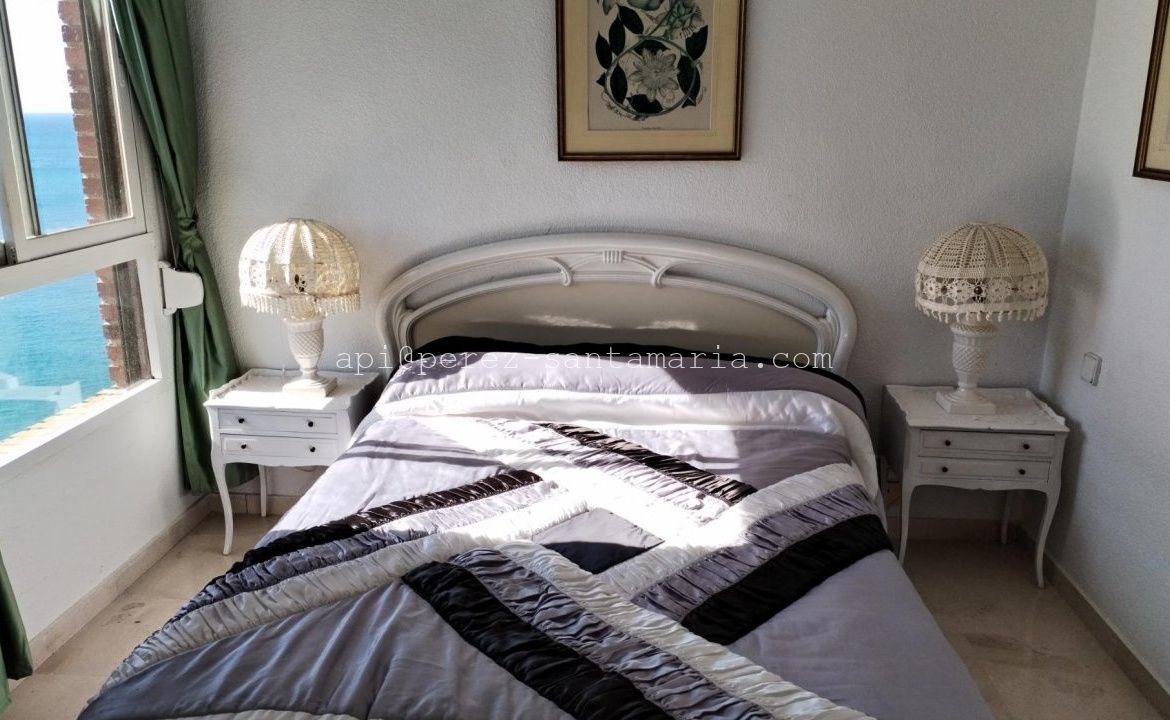 APARTAMENTO EN 1ª LINEA DE PLAYA EN BENIDORM