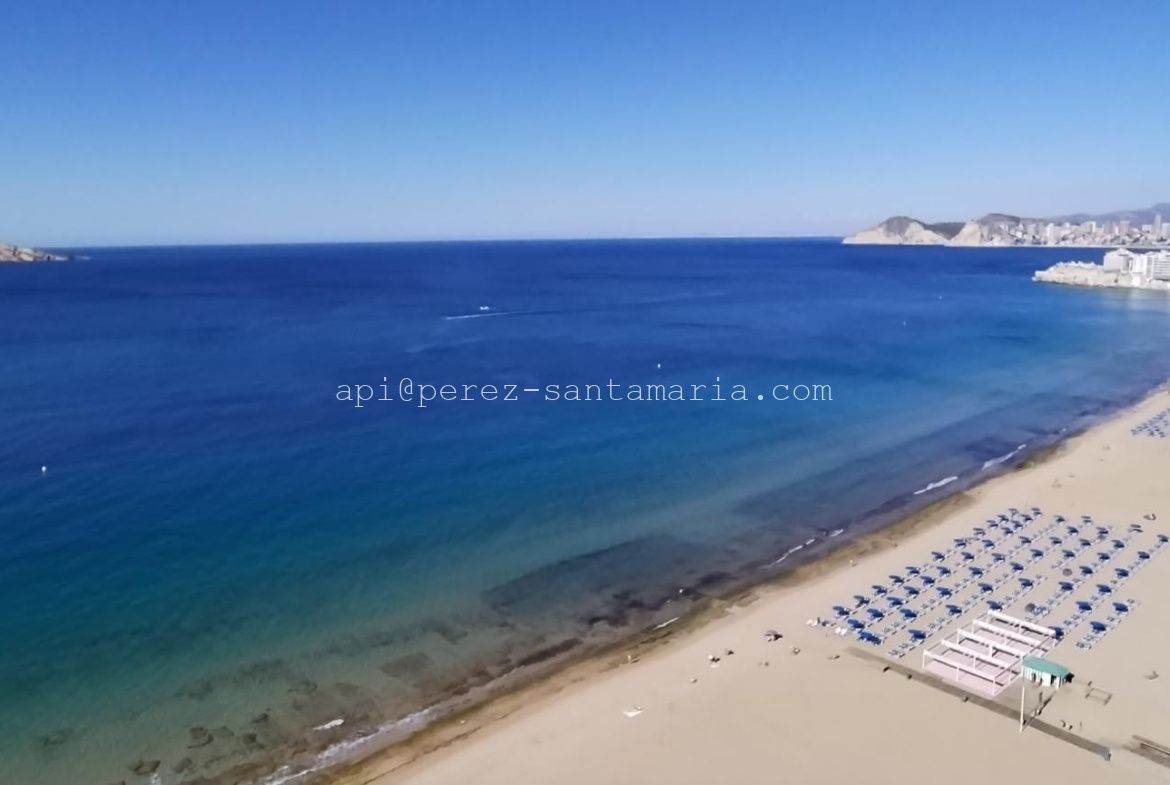APARTAMENTO EN 1ª LINEA DE PLAYA EN BENIDORM