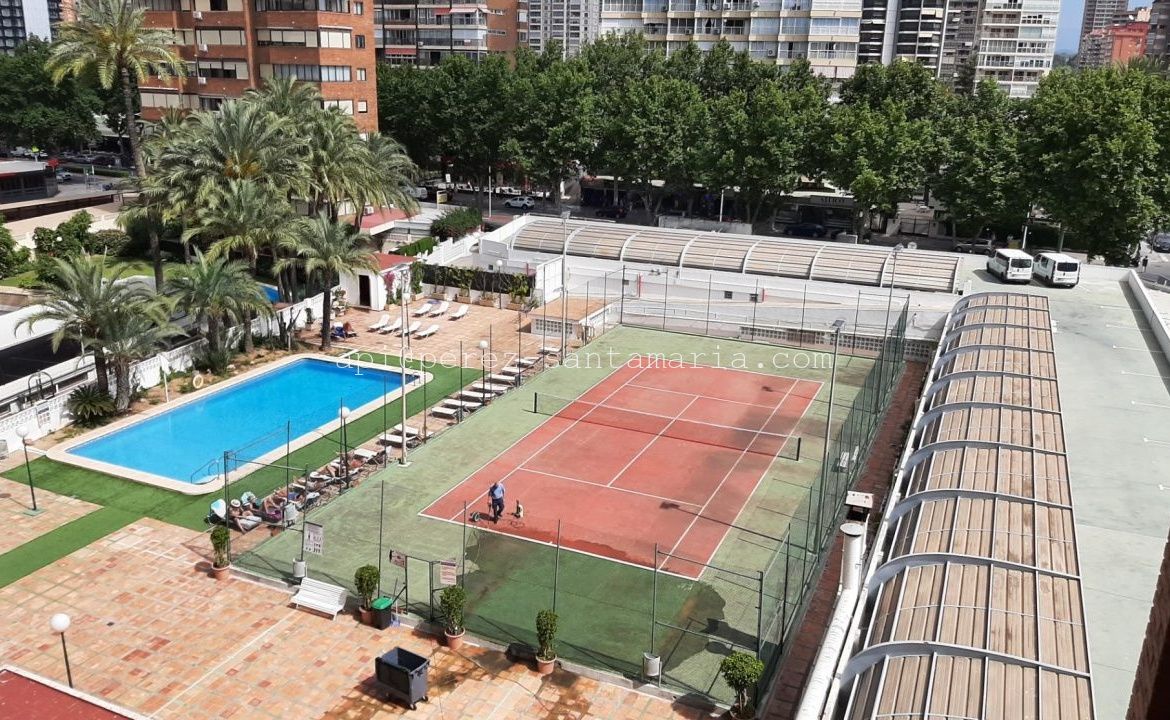 APARTAMENTO EN 1ª LINEA DE PLAYA EN BENIDORM