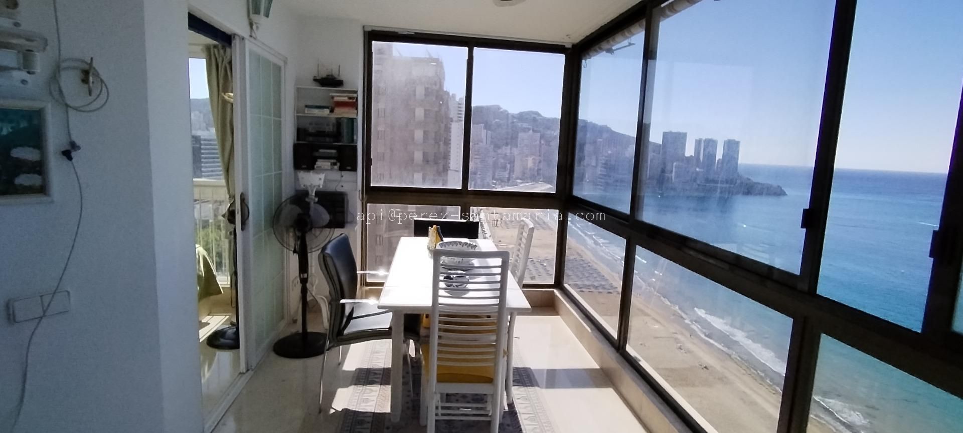 APARTAMENTO EN 1ª LINEA DE PLAYA EN BENIDORM