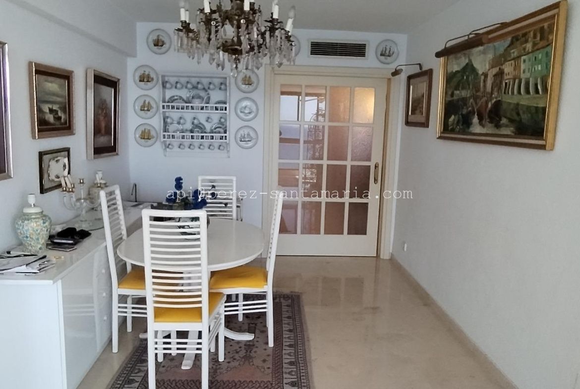 APARTAMENTO EN 1ª LINEA DE PLAYA EN BENIDORM
