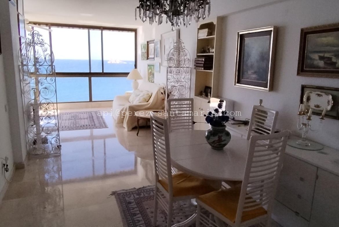 APARTAMENTO EN 1ª LINEA DE PLAYA EN BENIDORM