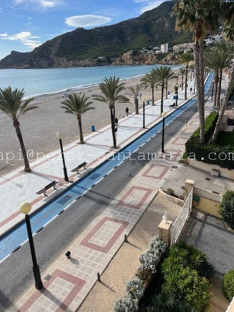 APARTAMENTO EN PRIMERA LÍNEA DE PLAYA DEL ALBIR CON VISTAS ESPECTACULARES AL MAR Y LA BAHÍA
