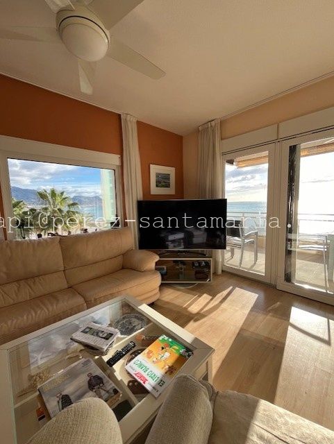 APARTAMENTO EN PRIMERA LÍNEA DE PLAYA DEL ALBIR CON VISTAS ESPECTACULARES AL MAR Y LA BAHÍA
