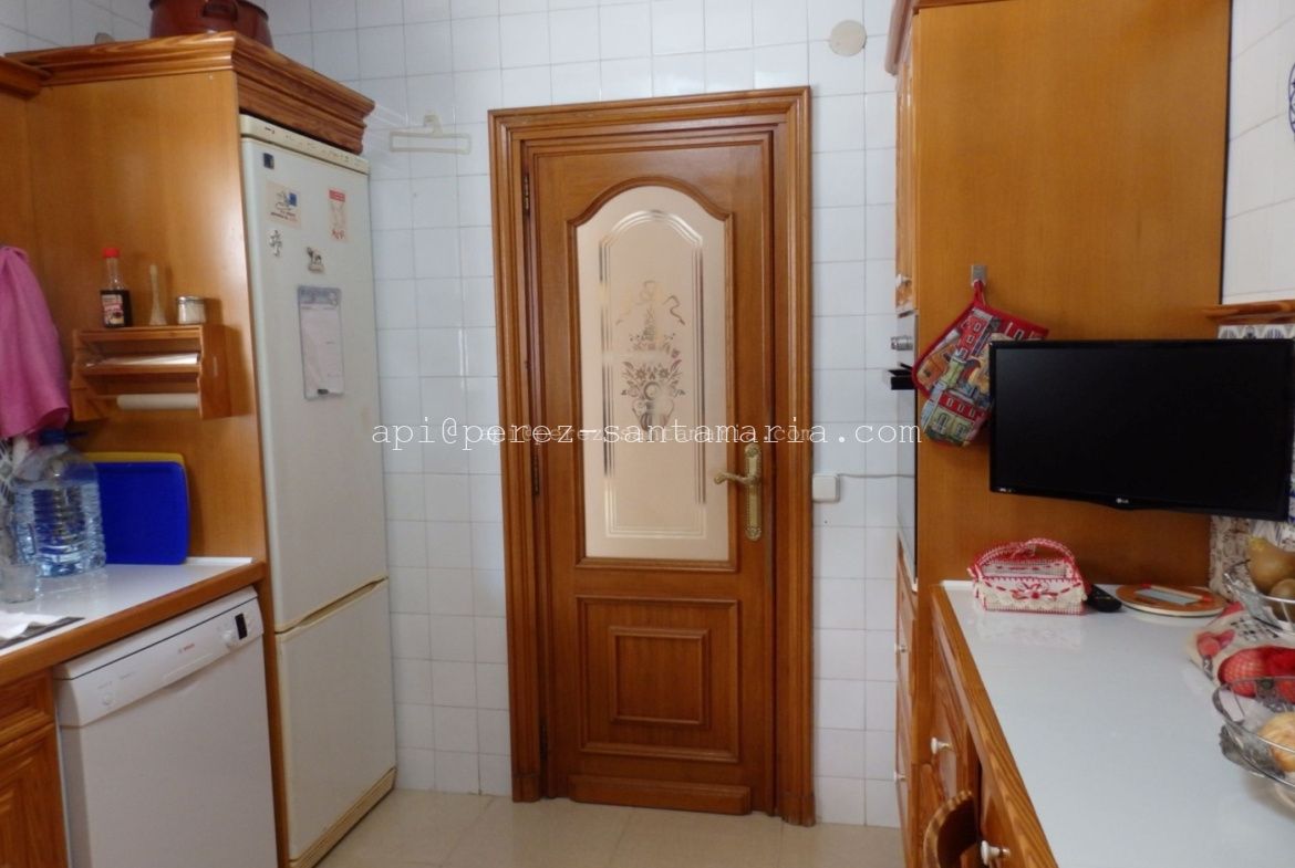 CHALET CÉNTRICO EN ALBIR