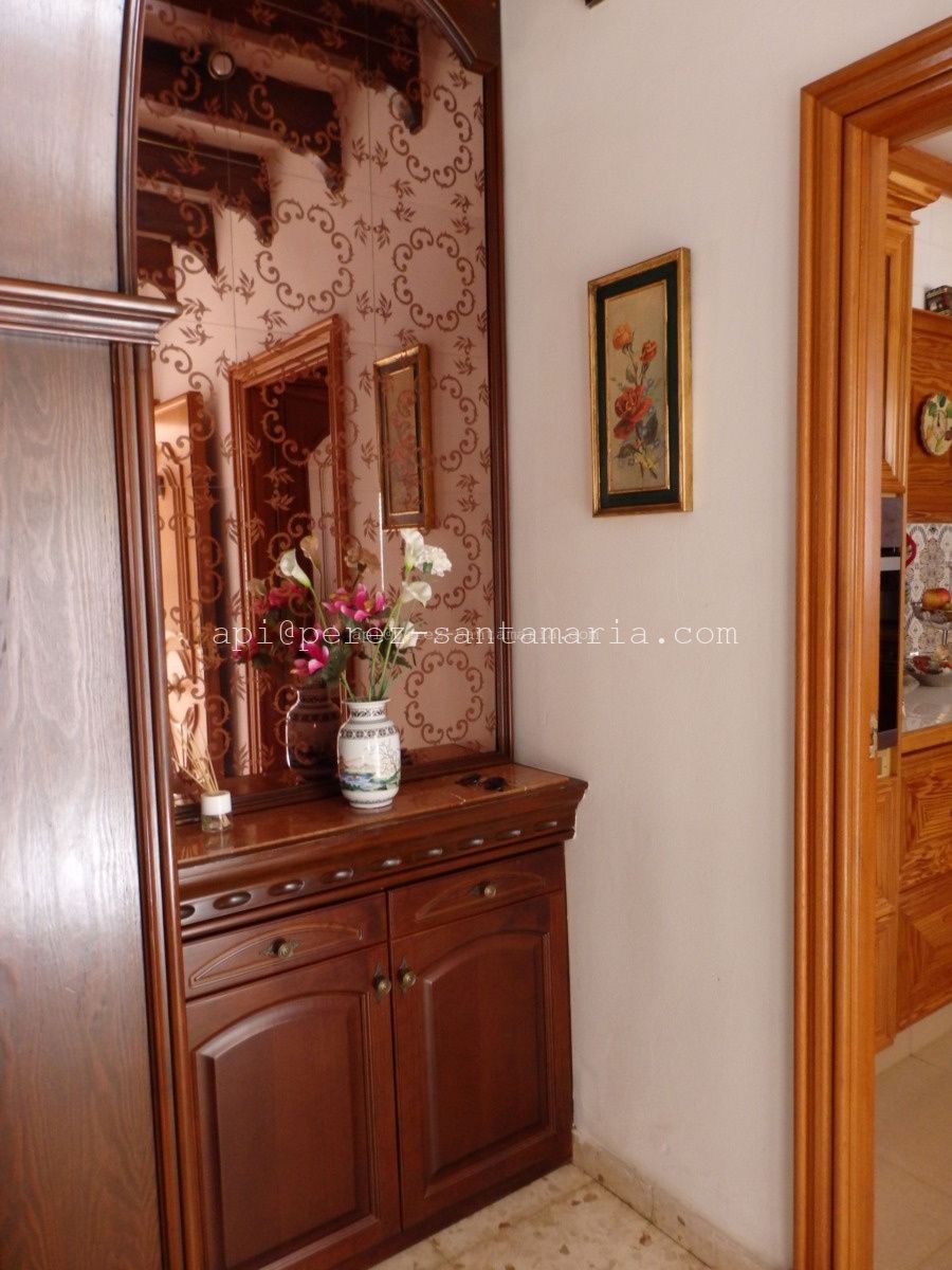 CHALET CÉNTRICO EN ALBIR