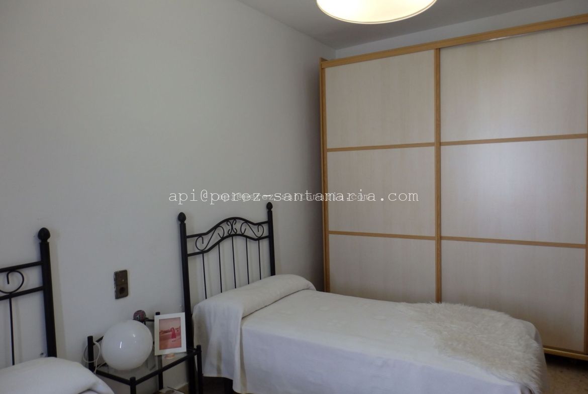 CHALET CÉNTRICO EN ALBIR