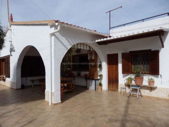 CHALET CÉNTRICO EN ALBIR