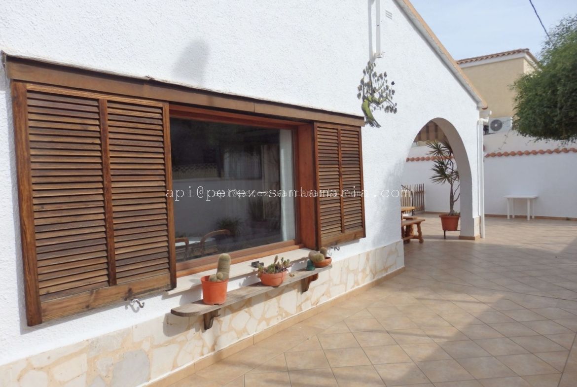 CHALET CÉNTRICO EN ALBIR