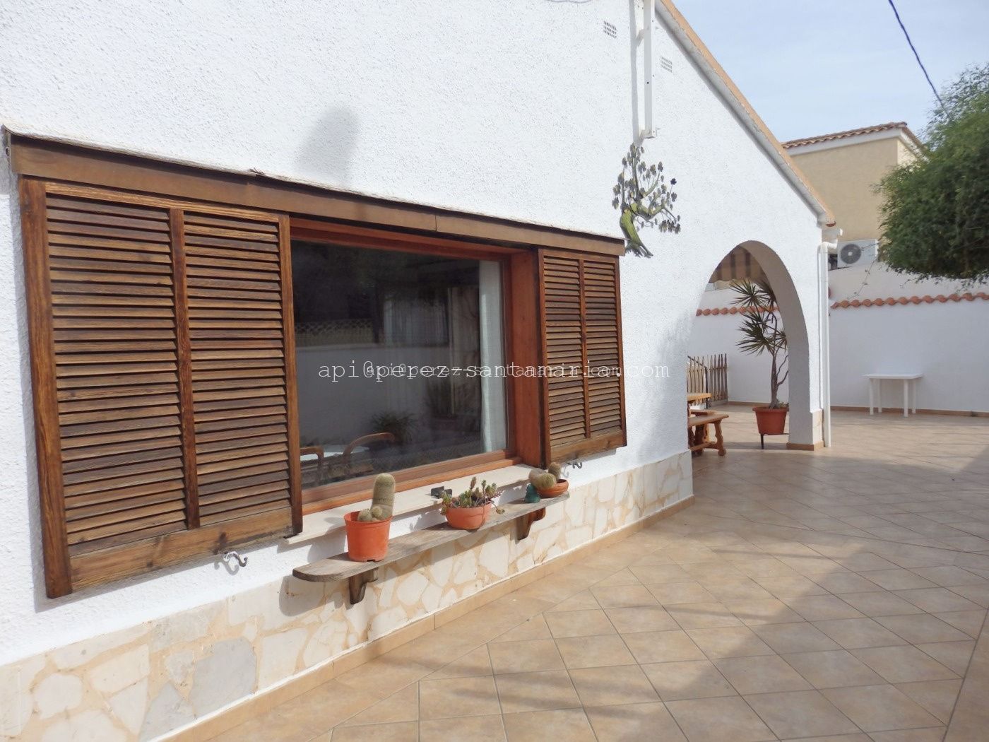 CHALET CÉNTRICO EN ALBIR