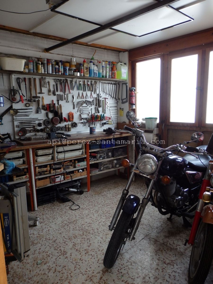 CHALET CÉNTRICO EN ALBIR