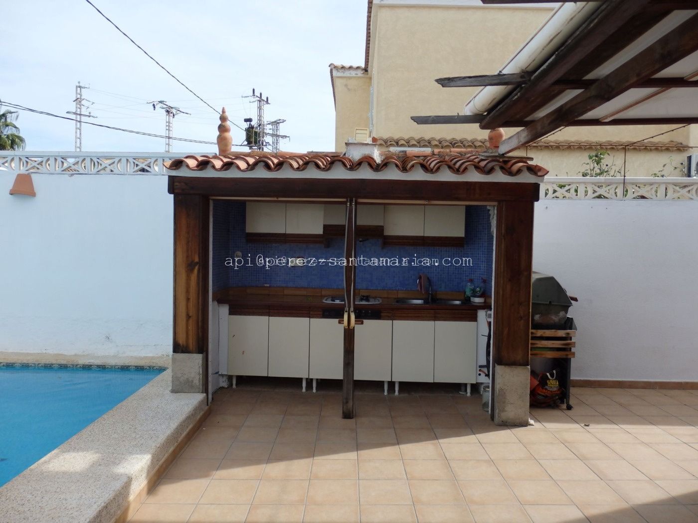 CHALET CÉNTRICO EN ALBIR