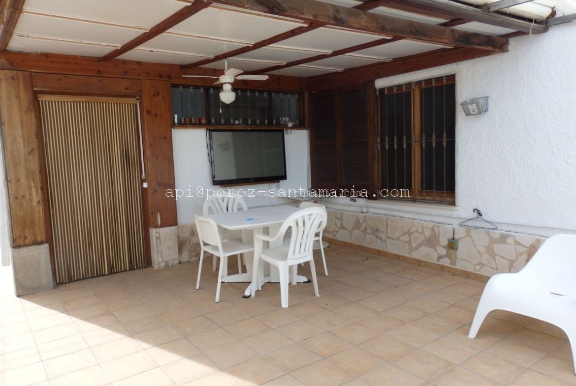 CHALET CÉNTRICO EN ALBIR