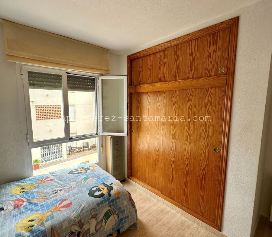 APARTAMENTO DE ESQUINA Y SOLEADO EN EL CENTRO DEL ALBIR