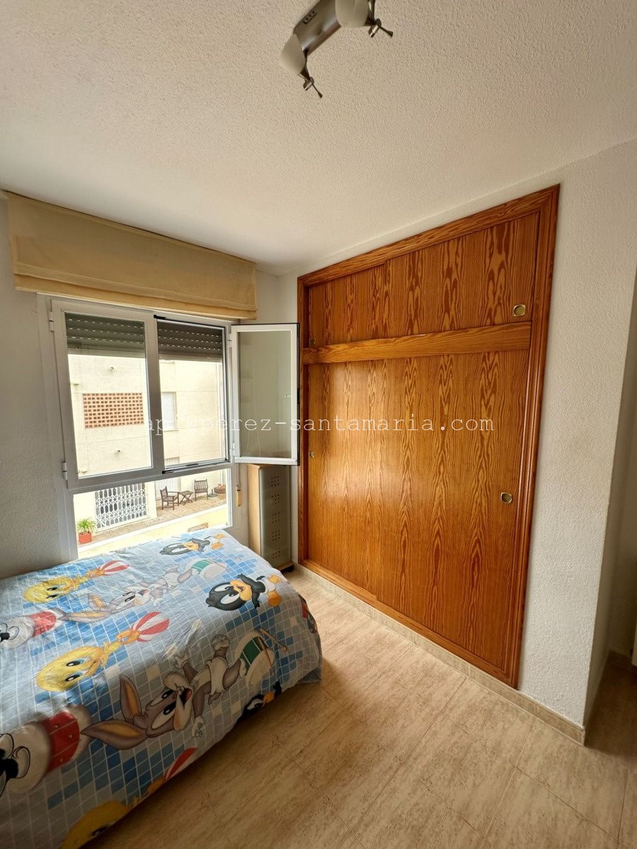 APARTAMENTO DE ESQUINA Y SOLEADO EN EL CENTRO DEL ALBIR