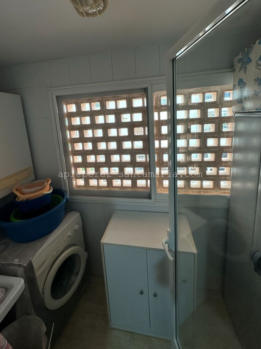 APARTAMENTO DE ESQUINA Y SOLEADO EN EL CENTRO DEL ALBIR