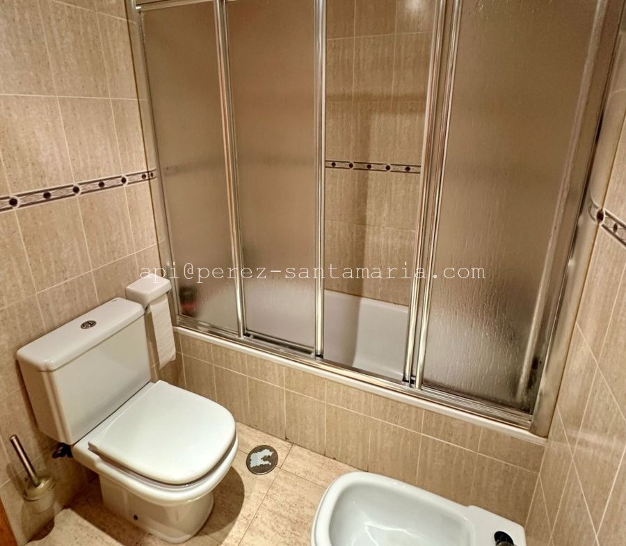 APARTAMENTO DE ESQUINA Y SOLEADO EN EL CENTRO DEL ALBIR