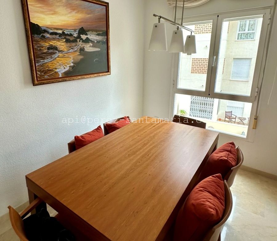 APARTAMENTO DE ESQUINA Y SOLEADO EN EL CENTRO DEL ALBIR