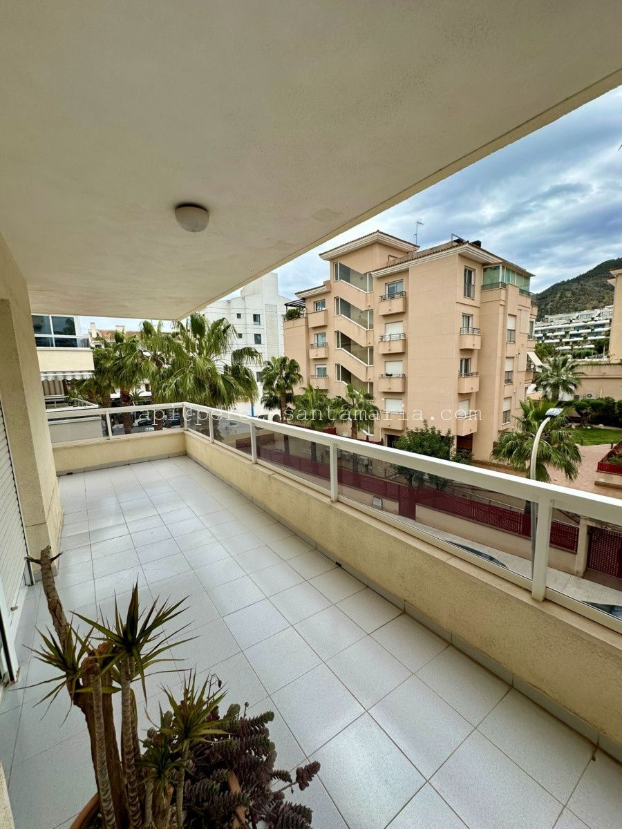 APARTAMENTO DE ESQUINA Y SOLEADO EN EL CENTRO DEL ALBIR