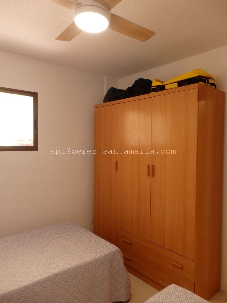 APARTAMENTO EN EL ACANTILADO DEL ALBIR CON MAGNÍFICAS VISTAS AL MAR