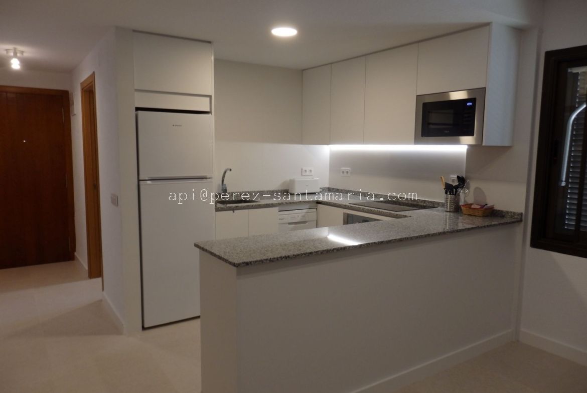 APARTAMENTO EN EL ACANTILADO DEL ALBIR CON MAGNÍFICAS VISTAS AL MAR