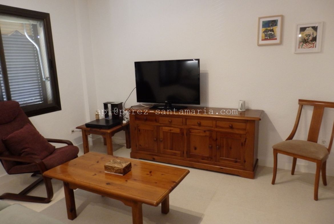 APARTAMENTO EN EL ACANTILADO DEL ALBIR CON MAGNÍFICAS VISTAS AL MAR