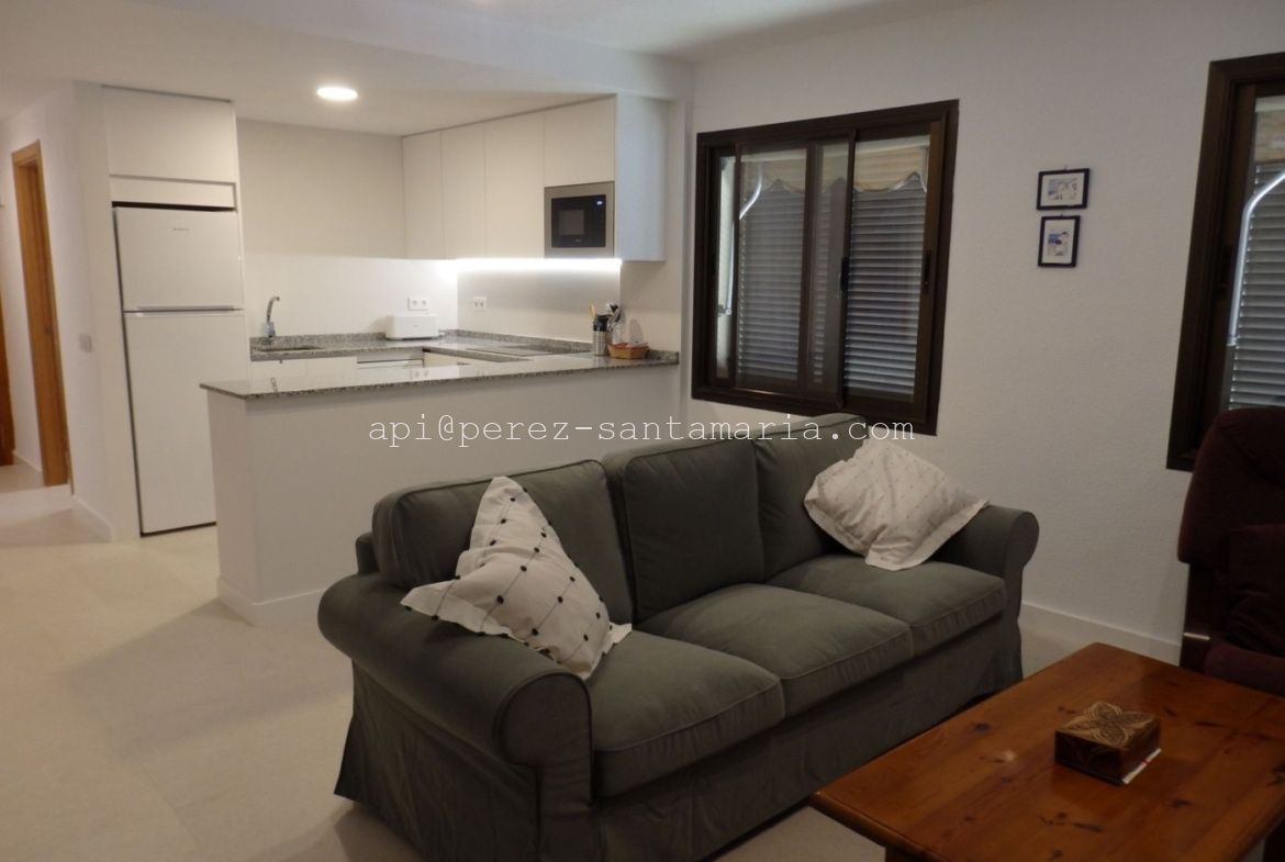 APARTAMENTO EN EL ACANTILADO DEL ALBIR CON MAGNÍFICAS VISTAS AL MAR