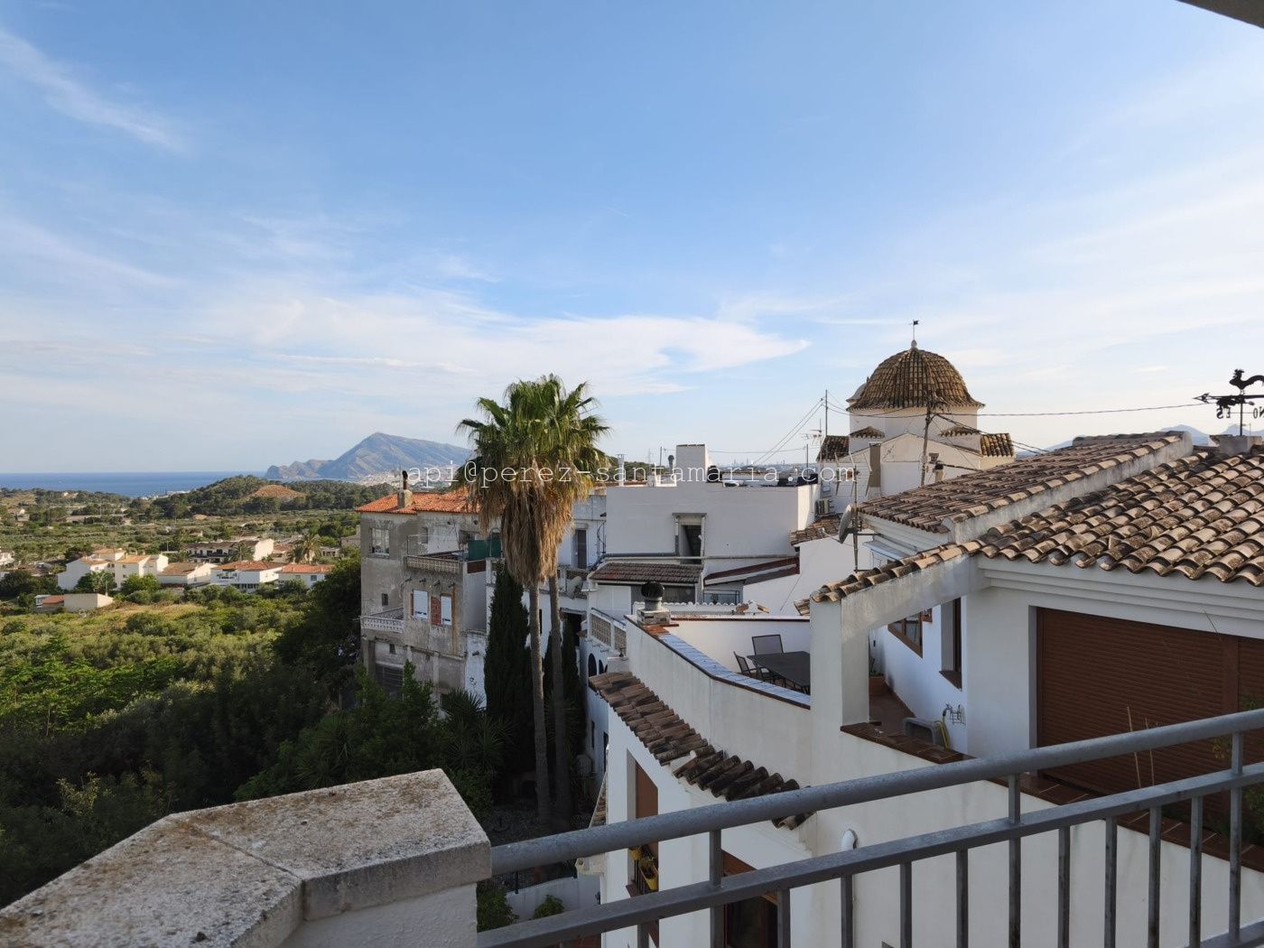 AMPLIO ÁTICO EN CASCO ANTIGUO DE ALTEA LA VIEJA CON MAGNÍFICAS VISTAS