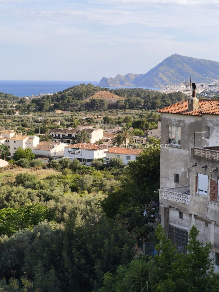 AMPLIO ÁTICO EN CASCO ANTIGUO DE ALTEA LA VIEJA CON MAGNÍFICAS VISTAS