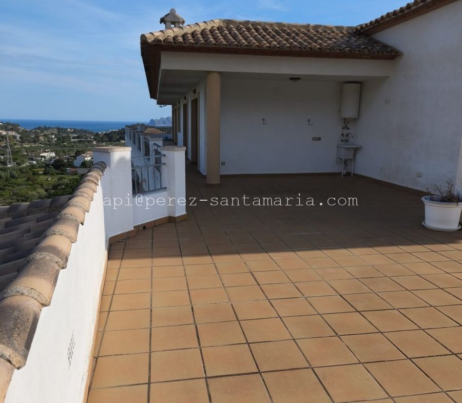 AMPLIO ÁTICO EN CASCO ANTIGUO DE ALTEA LA VIEJA CON MAGNÍFICAS VISTAS