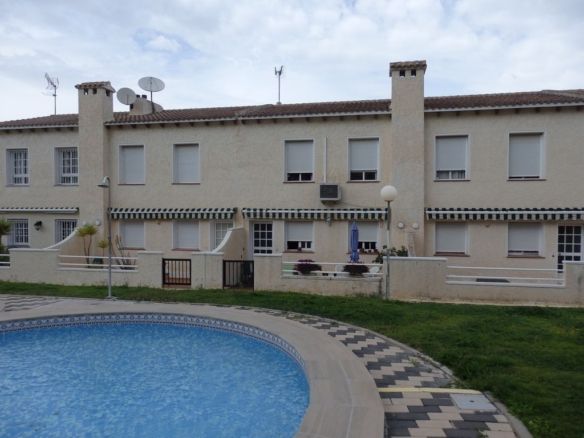 BONITO BUNGALOW EN ALBIR / ZONA PARQUE NATURAL SIERRA HELADA