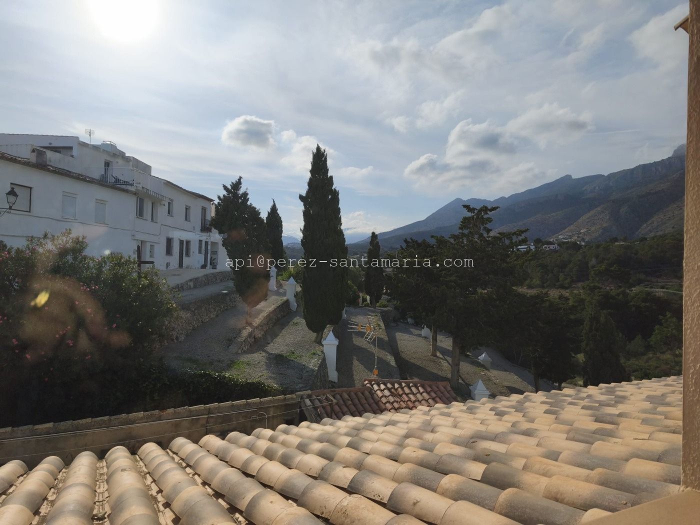 AMPLIO ÁTICO EN CASCO ANTIGUO DE ALTEA LA VIEJA CON MAGNÍFICAS VISTAS