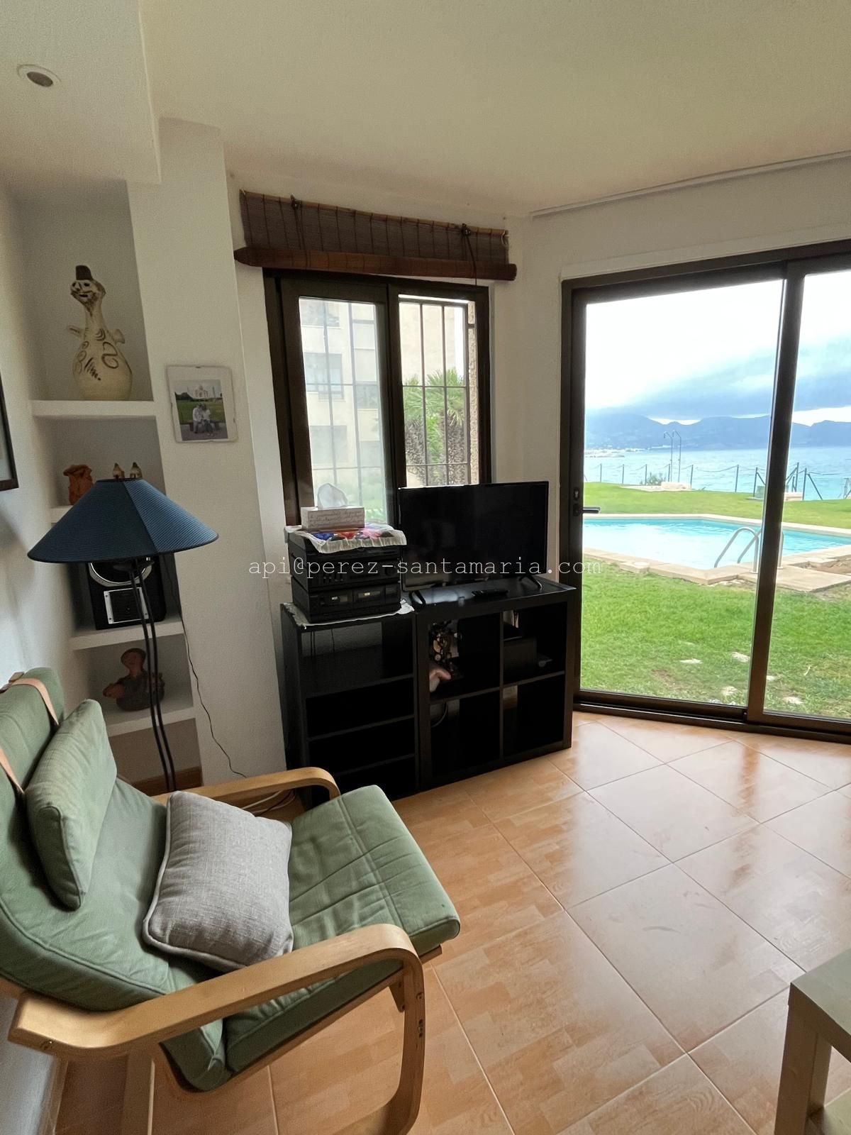 PLANTA BAJA EN EL ACANTILADO DEL ALBIR CON MAGNÍFICAS VISTAS AL MAR