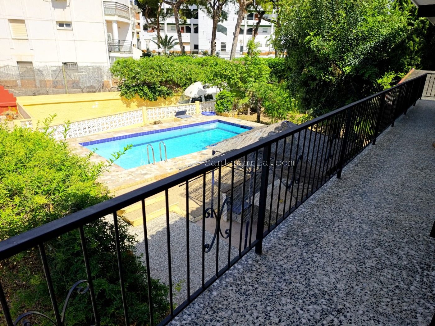 CHALET EN EL CENTRO DEL ALBIR / TAN SOLO 200 M DE LA PLAYA