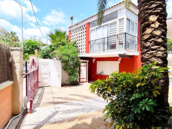 CHALET EN EL CENTRO DEL ALBIR / TAN SOLO 200 M DE LA PLAYA