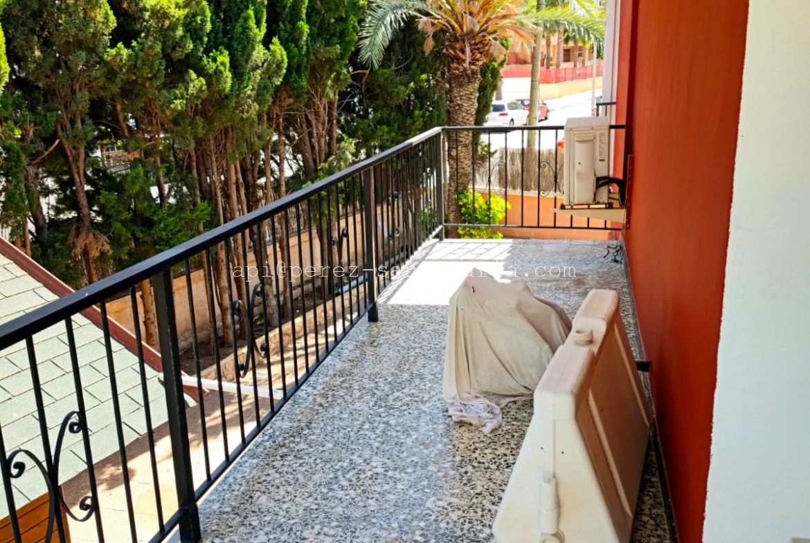 CHALET EN EL CENTRO DEL ALBIR / TAN SOLO 200 M DE LA PLAYA