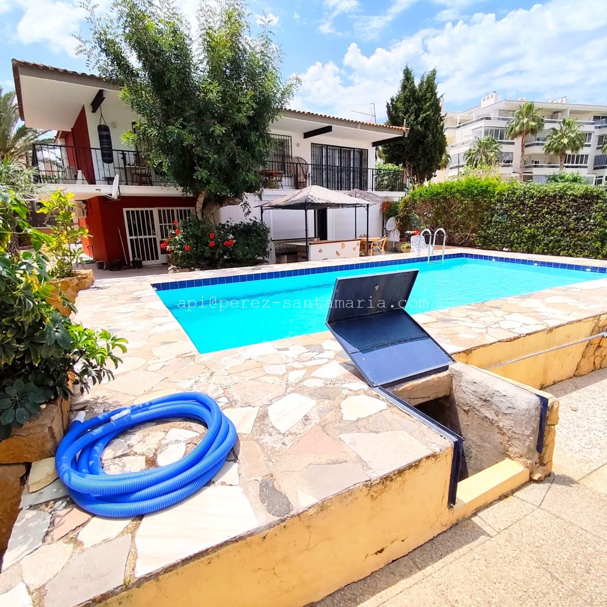 CHALET EN EL CENTRO DEL ALBIR / TAN SOLO 200 M DE LA PLAYA